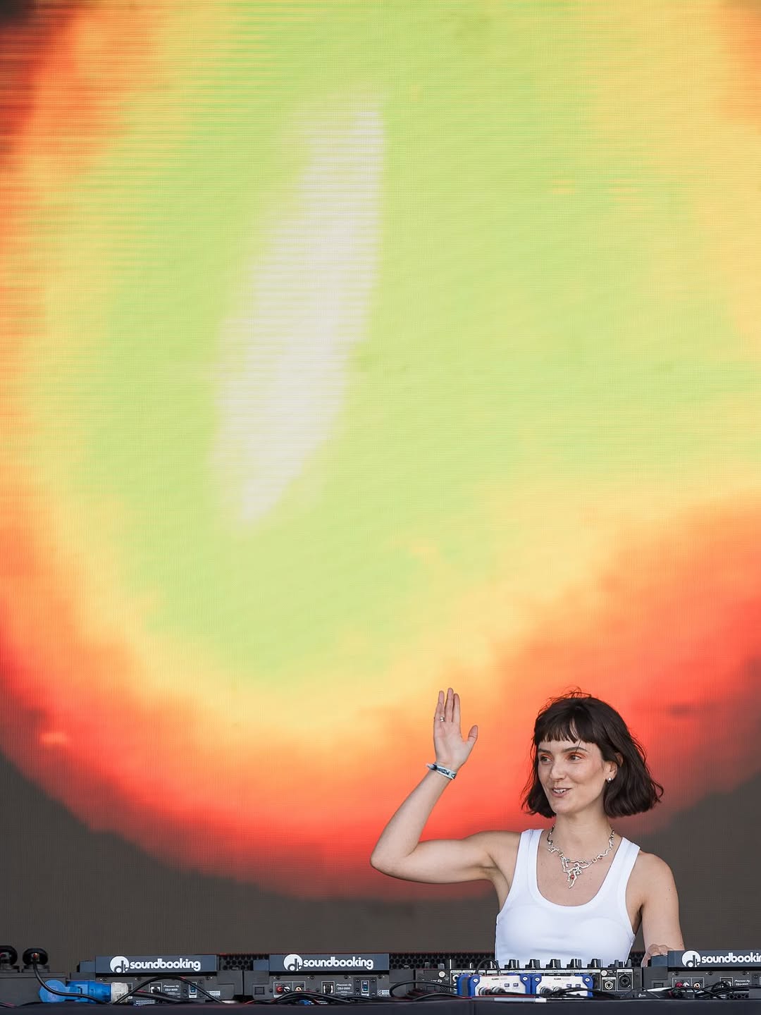 Catarina Silva opening Revolut Stage. Photo: @hugolimaphoto