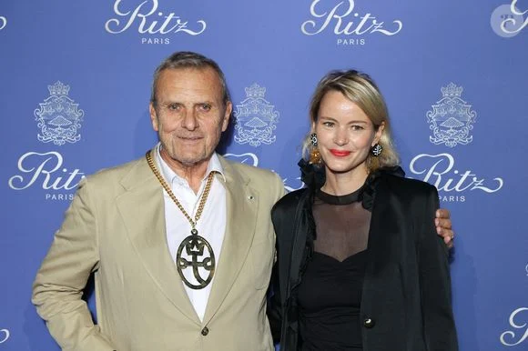Jean-Charles de Castelbajac, involved in the Notre-Dame renovation, with his wife Pauline de Drouas – Photocall for the Ritz 125th anniversary in Paris, September 14, 2023. © Rachid Bellak / Bestimage